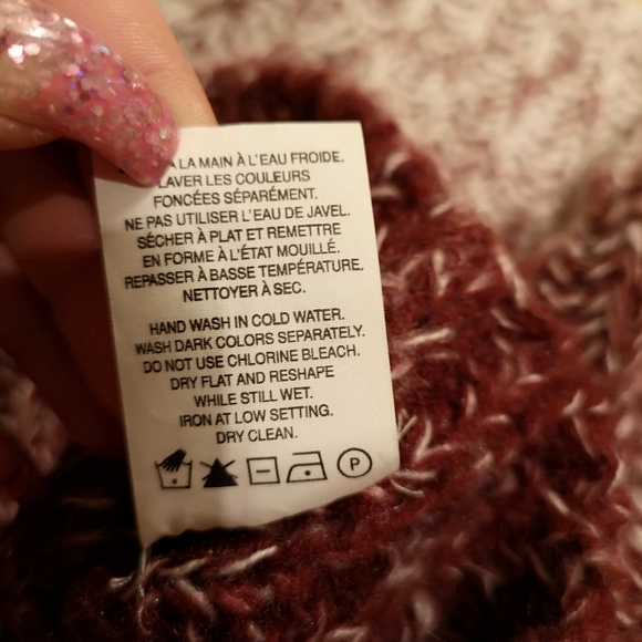 100% Acrylic Scarf - Picture 14 of 15